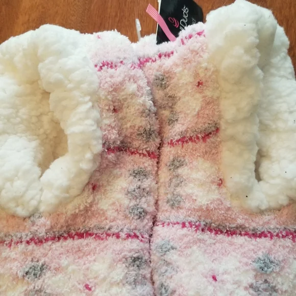 Cozy Pink and White Fuzzy Slippers - Picture 2 of 4